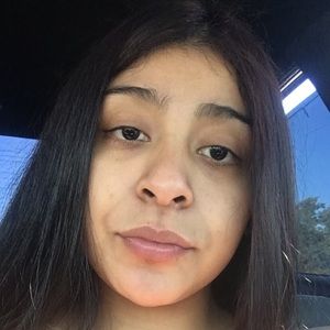 Meet your Posher, Adilene